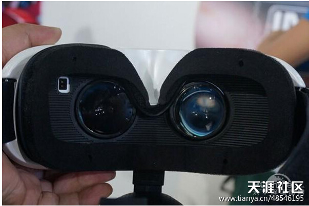 三星gear 和华为手机
:转-全新浸入式3D体验 三星Gear VR现场评测(转载)-第3张图片-太平洋在线企业邮局