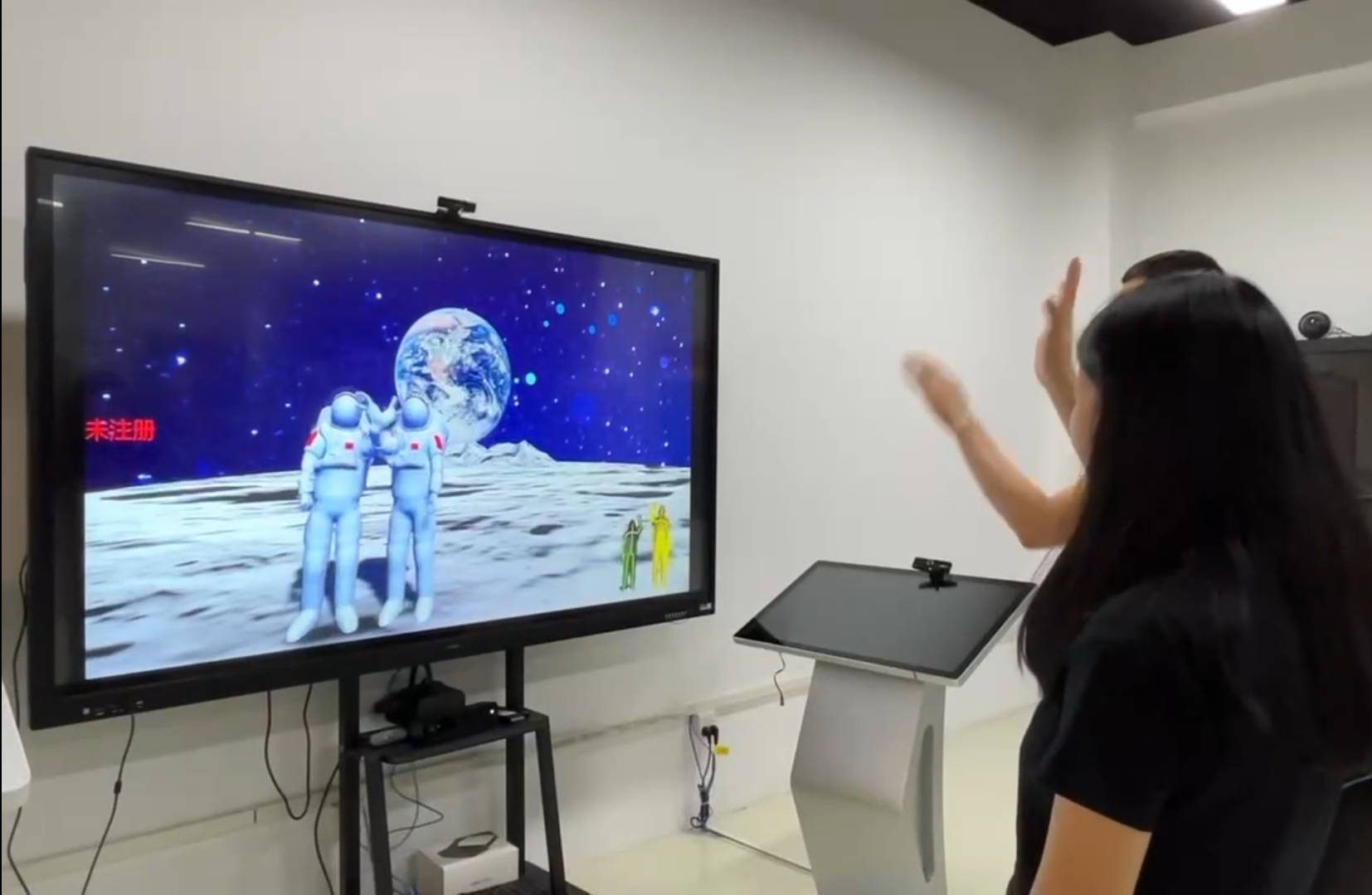 华为手机手势体感关闭
:3D虚拟互动宇航员-虚拟互动太空人-3D体感太空人-第3张图片-太平洋在线企业邮局